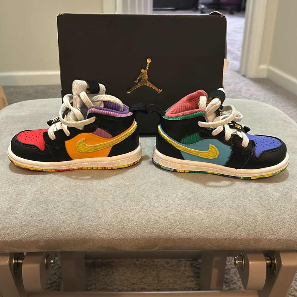 Air Jordan 1 Toddler Boy Mid SS Championship 🏀